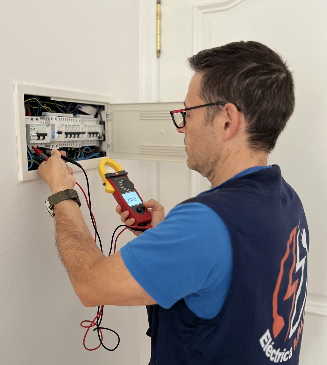 Reparación averías eléctricas